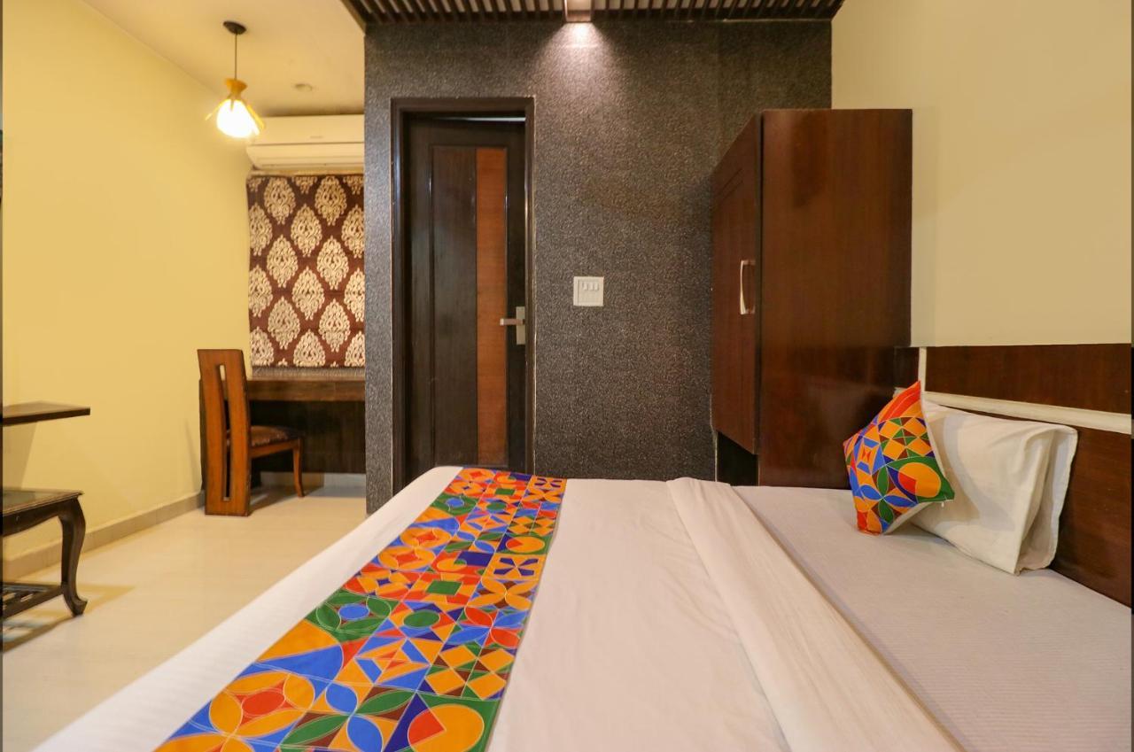 Staybook Hotel Aira New Delhi Railway Station Paharganj Nova Deli Exterior foto